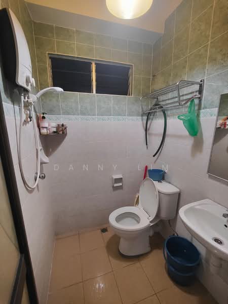 Apartment for Rent at The Ocean View (Bandar Sri Pinang) - Danny Lim - Bathroom - PropertyGuru.com.my
