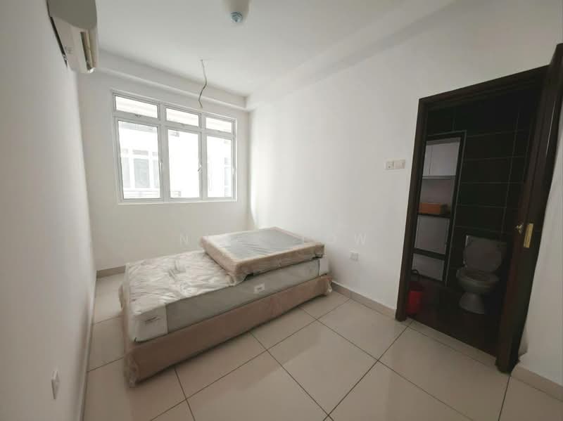 Servis Apartment untuk Disewa di KSL Residence @ Daya - Nick Low - Bedroom - PropertyGuru.com.my