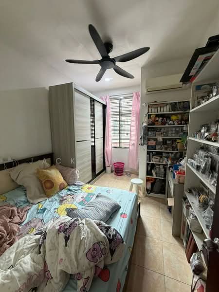 Rumah Teres 2 Tingkat untuk Dijual di Taman Setia Indah (Tebrau) - Jackson Pang - Bedroom - PropertyGuru.com.my