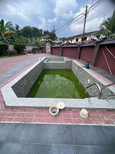 Bungalow for Sale in Taman Bukit Kempas (Tampoi) - Chen Shieh Yu - Exterior - PropertyGuru.com.my