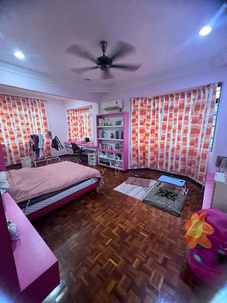 Bungalow for Sale in Taman Bukit Kempas (Tampoi) - Chen Shieh Yu - Bedroom - PropertyGuru.com.my