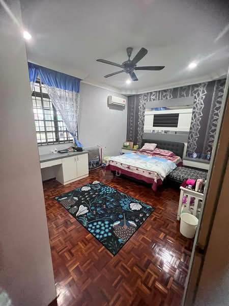 Bungalow for Sale in Taman Bukit Kempas (Tampoi) - Chen Shieh Yu - Bedroom - PropertyGuru.com.my