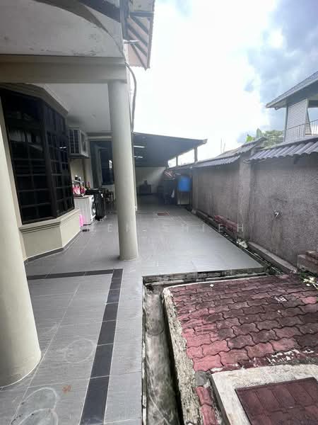 Bungalow for Sale in Taman Bukit Kempas (Tampoi) - Chen Shieh Yu - Exterior - PropertyGuru.com.my