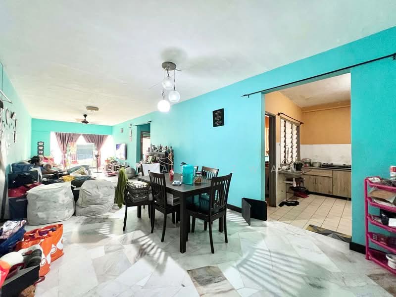 Apartment for Sale at Sri Intan 2 - Ashraf Azwan - Living Room - PropertyGuru.com.my