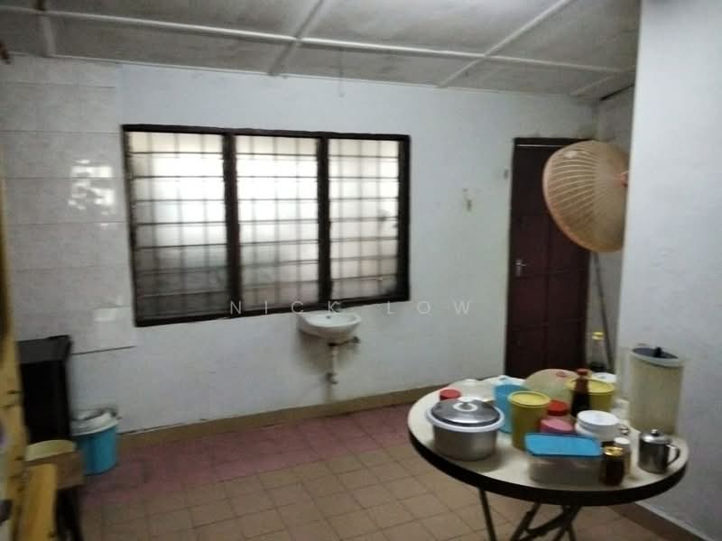 1-storey Terraced House for Rent in Taman Universiti (Skudai) - Nick Low - Kitchen - PropertyGuru.com.my