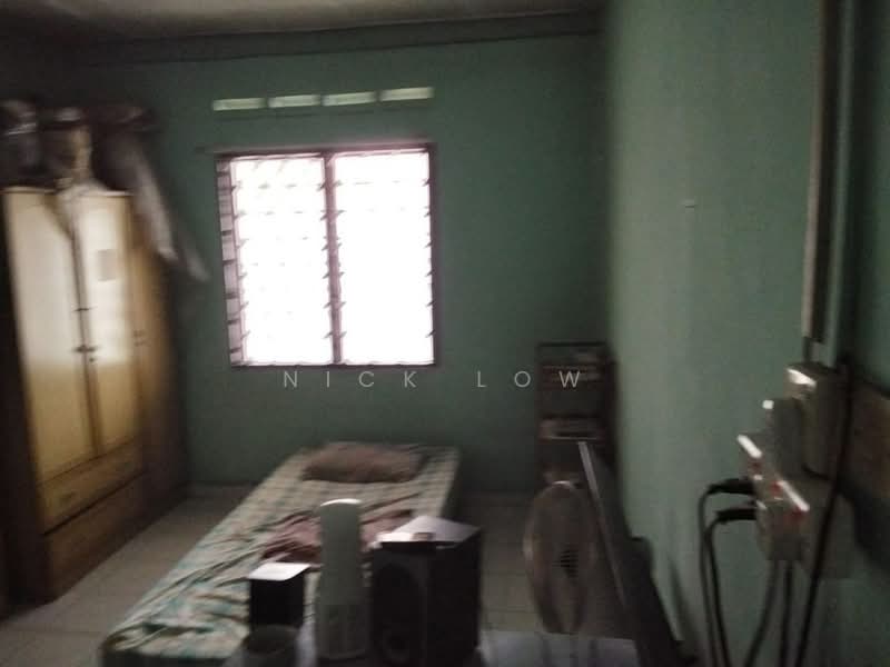 1-storey Terraced House for Rent in Taman Universiti (Skudai) - Nick Low - Bedroom - PropertyGuru.com.my