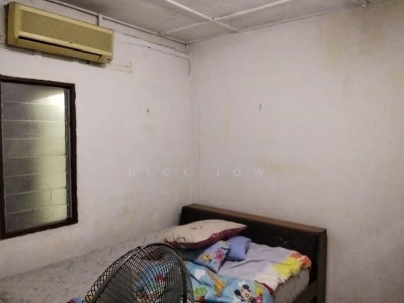 1-storey Terraced House for Rent in Taman Universiti (Skudai) - Nick Low - Bedroom - PropertyGuru.com.my
