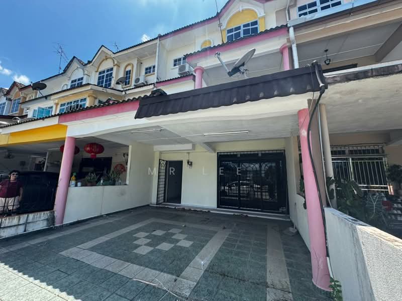 2.5-storey Terraced House for Sale in Bandar Baru Kampar (Kampar) - Mr Lee - Exterior - PropertyGuru.com.my