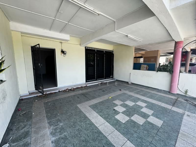 2.5-storey Terraced House for Sale in Bandar Baru Kampar (Kampar) - Mr Lee - Exterior - PropertyGuru.com.my
