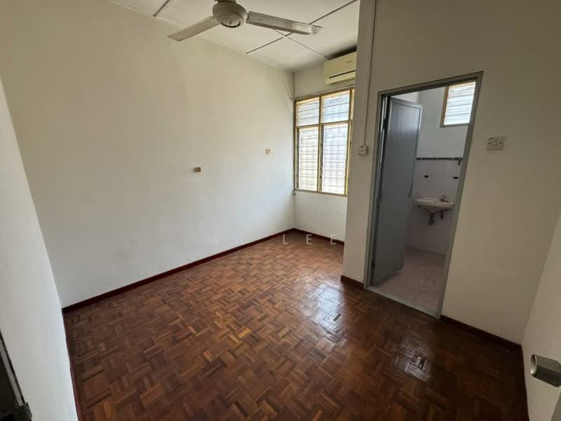 2.5-storey Terraced House for Sale in Bandar Baru Kampar (Kampar) - Mr Lee - Interior - PropertyGuru.com.my