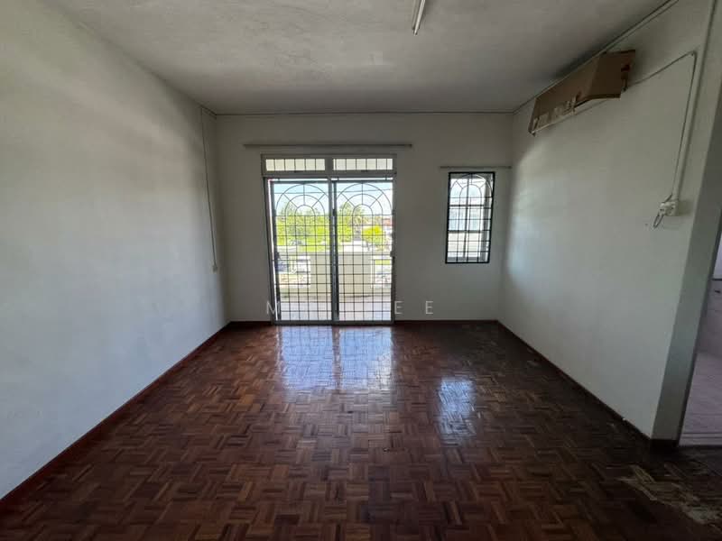 2.5-storey Terraced House for Sale in Bandar Baru Kampar (Kampar) - Mr Lee - Living Room - PropertyGuru.com.my