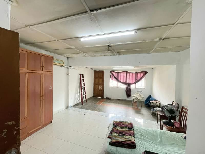 Rumah Teres 2 Tingkat untuk Dijual di Taman Serdang Raya (Seri Kembangan) - Azli Ibrahim - Interior - PropertyGuru.com.my