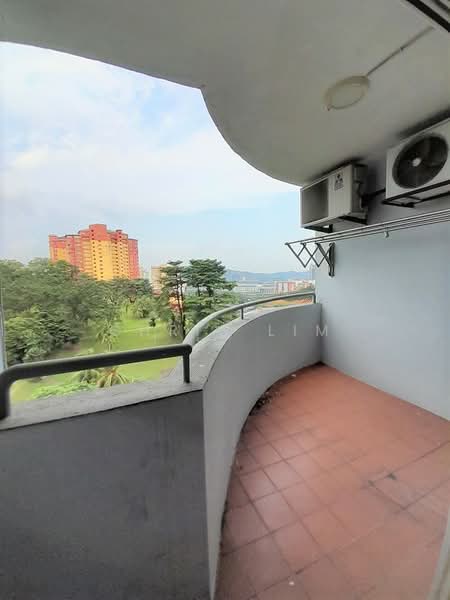 Kondominium untuk Dijual di Amadesa Resort Condominium - Chris Lim - Balcony - PropertyGuru.com.my