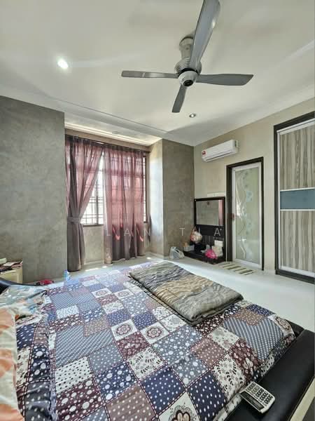 Rumah Teres 2 Tingkat untuk Dijual di Taman Setia Indah (Tebrau) - Alan Tia - Bedroom - PropertyGuru.com.my
