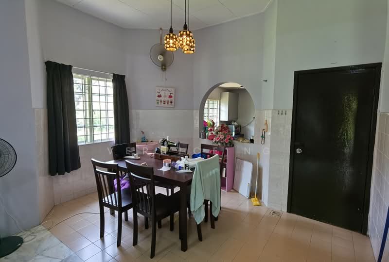 Bungalow for Sale in Pantai Sepang Putra (Sepang) - Vernice Ng - Dining Room - PropertyGuru.com.my