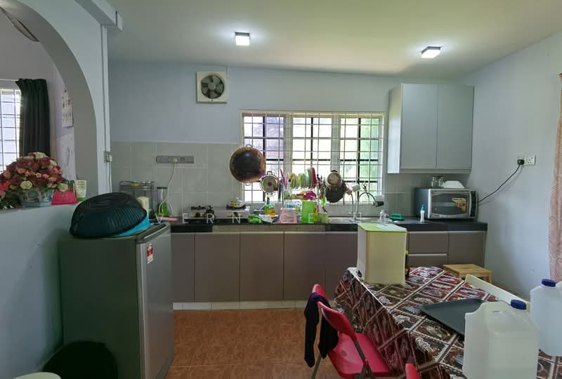 Bungalow for Sale in Pantai Sepang Putra (Sepang) - Vernice Ng - Kitchen - PropertyGuru.com.my