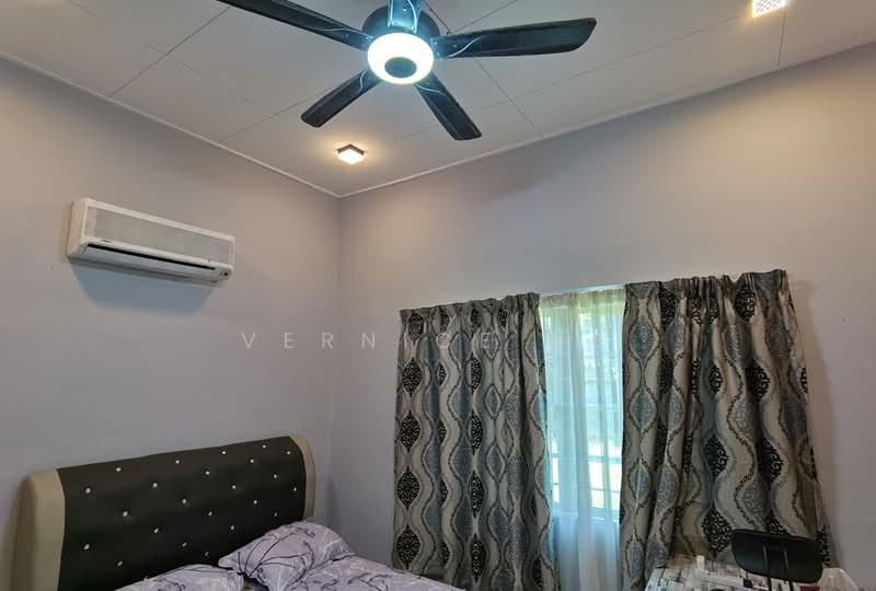 Bungalow for Sale in Pantai Sepang Putra (Sepang) - Vernice Ng - Bedroom - PropertyGuru.com.my