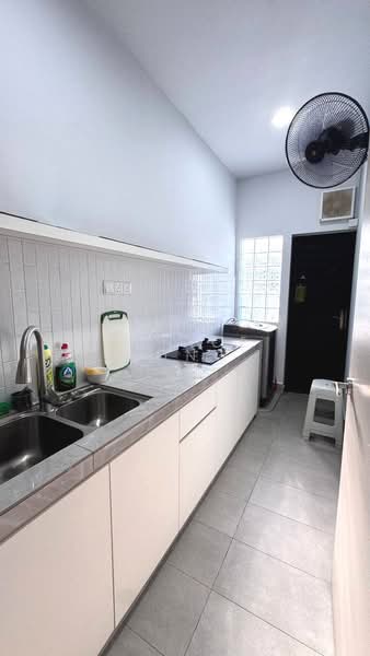 1-storey Terraced House for Rent in Taman Impian Emas (Skudai) - Janice Yong - Kitchen - PropertyGuru.com.my