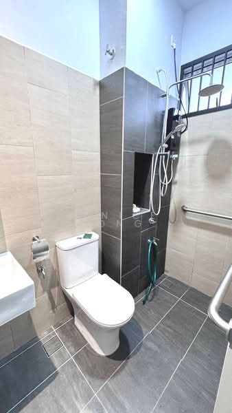 1-storey Terraced House for Rent in Taman Impian Emas (Skudai) - Janice Yong - Bathroom - PropertyGuru.com.my