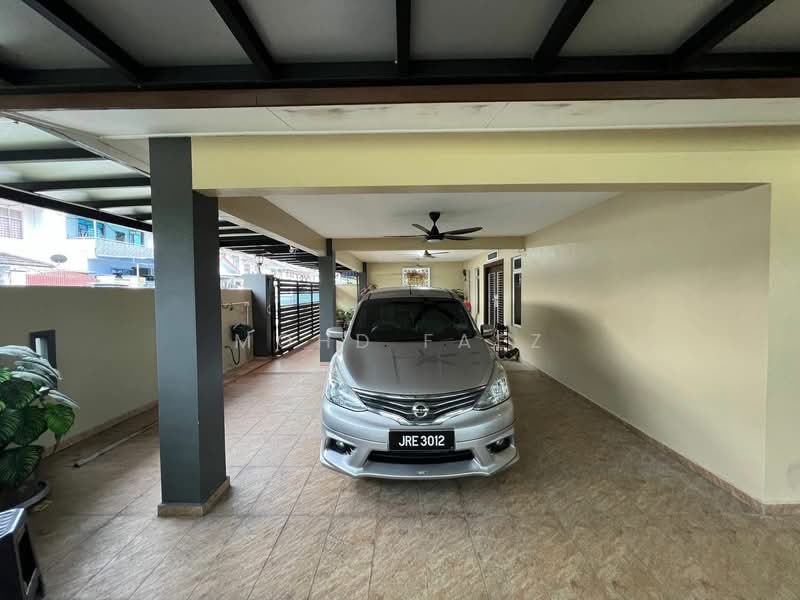 2-storey Terraced House for Sale in Taman Bukit Kempas (Tampoi) - Mohd Faez - Car Park - PropertyGuru.com.my