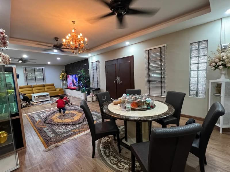 2-storey Terraced House for Sale in Taman Bukit Kempas (Tampoi) - Mohd Faez - Living Room - PropertyGuru.com.my
