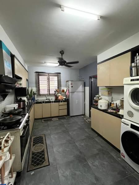 2-storey Terraced House for Sale in Taman Bukit Kempas (Tampoi) - Mohd Faez - Kitchen - PropertyGuru.com.my