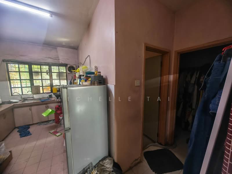 Rumah Teres 2 Tingkat untuk Dijual di Taman Sungai Besi Indah (Seri Kembangan) - Michelle Tai - Kitchen - PropertyGuru.com.my