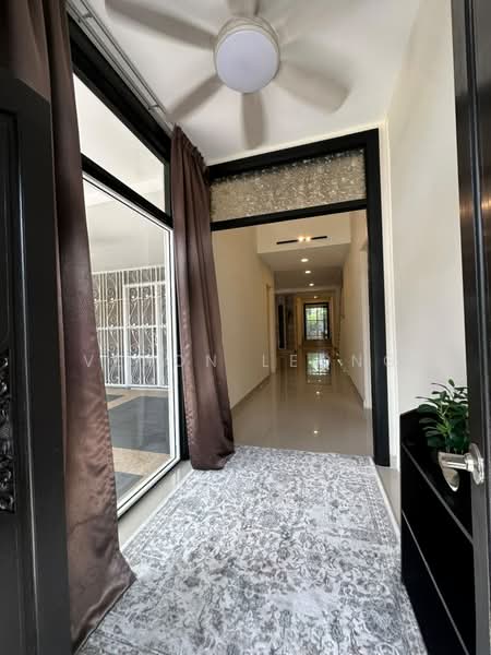 Bungalow for Sale in Seksyen U1 (Glenmarie) - Veron Leong - Entrance - PropertyGuru.com.my