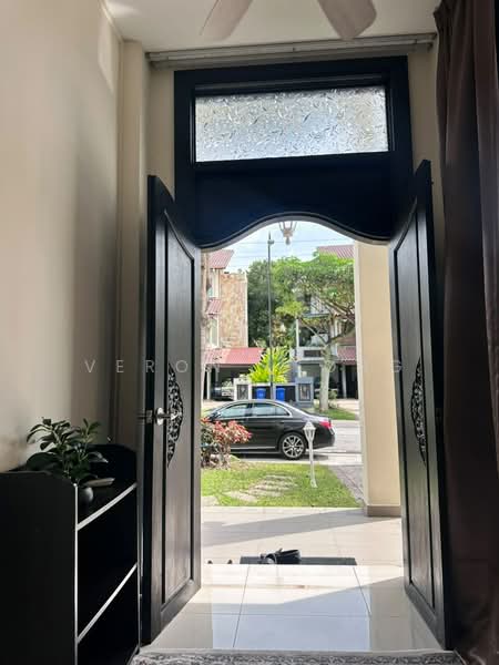 Bungalow for Sale in Seksyen U1 (Glenmarie) - Veron Leong - Entrance - PropertyGuru.com.my