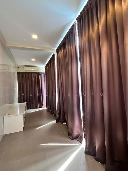 Bungalow for Sale in Seksyen U1 (Glenmarie) - Veron Leong - Corridor - PropertyGuru.com.my