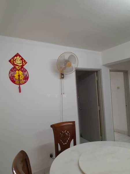 Pangsapuri untuk Dijual di Desa Dua Aman Puri - Yen . - Dining Room - PropertyGuru.com.my