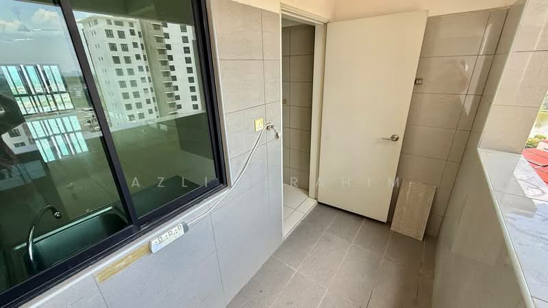 Condominium for Sale at Lake Vista Residence (Tasik Vista Residen) - Azli Ibrahim - Balcony - PropertyGuru.com.my