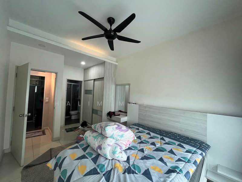 Service Residence for Sale at Savanna Executive Suite @ Southville City - Halim Mazlan - Bedroom - PropertyGuru.com.my