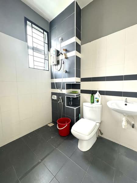 2-storey Terraced House for Sale in Bukit Indah (Iskandar Puteri (Nusajaya)) - Chen Shieh Yu - Bathroom - PropertyGuru.com.my