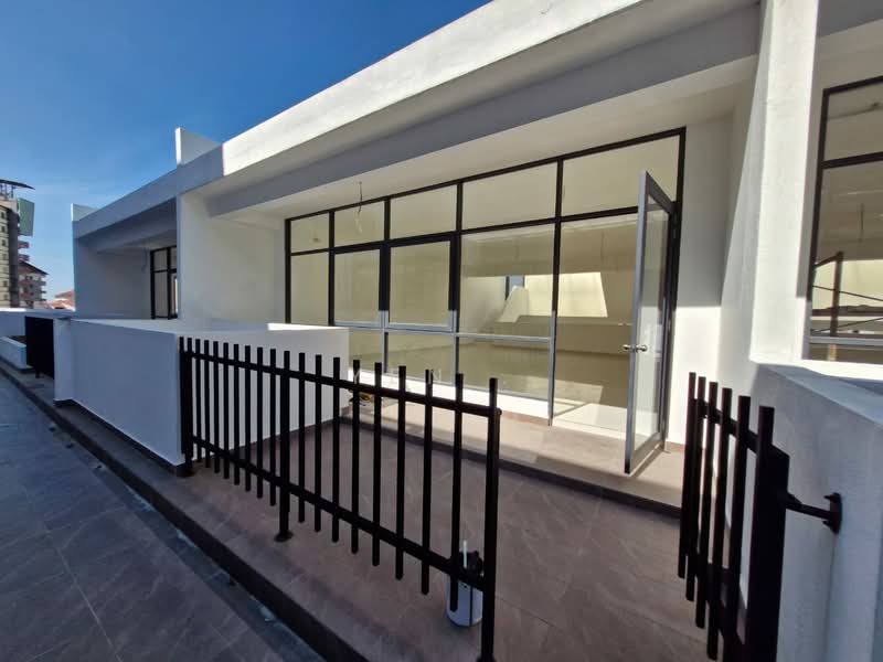 Rumah Teres untuk Dijual di Damansara Perdana (Selangor) - Yen . - Exterior - PropertyGuru.com.my