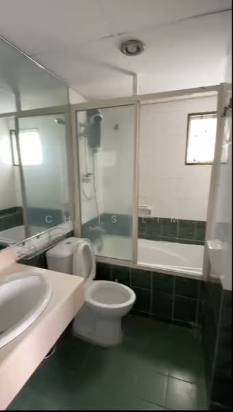 Kondominium untuk Dijual di Amadesa Resort Condominium - Chris Lim - Bathroom - PropertyGuru.com.my