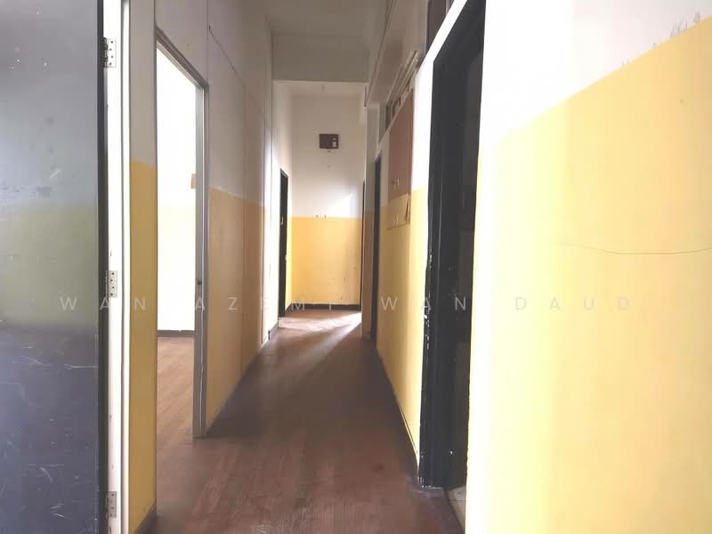 Shop / Office for Sale in Keramat (Kuala Lumpur) - Wan Azemi Wan Daud - Corridor - PropertyGuru.com.my