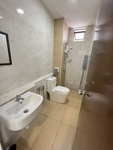 Servis Apartment untuk Disewa di D'Summit Residences - Shereen Wong - Bathroom - PropertyGuru.com.my