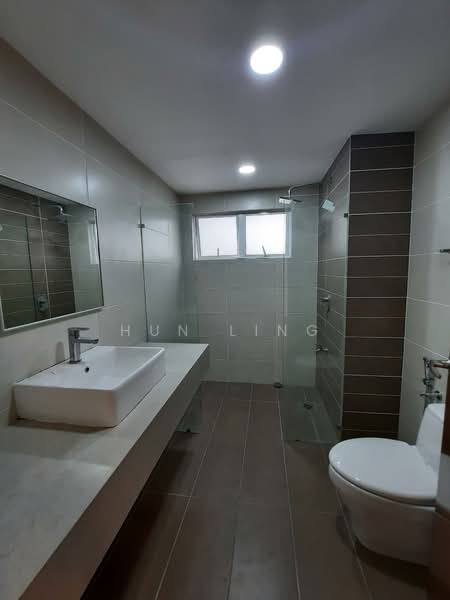Condominium for Rent at Paraiso Residence @ The Earth - Hun Ling - Bathroom - PropertyGuru.com.my