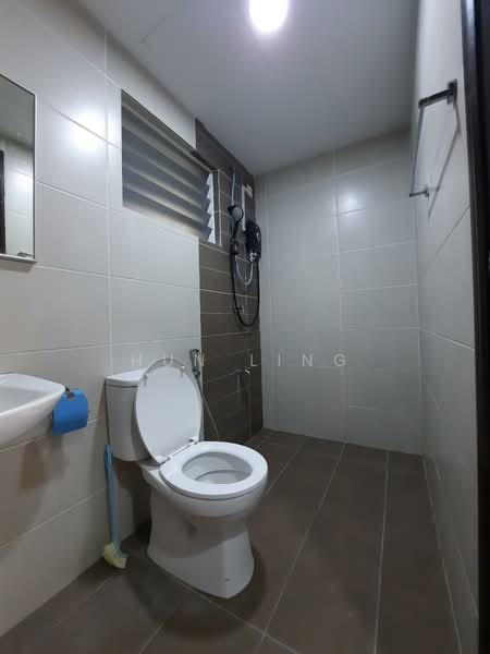 Condominium for Rent at Paraiso Residence @ The Earth - Hun Ling - Bathroom - PropertyGuru.com.my