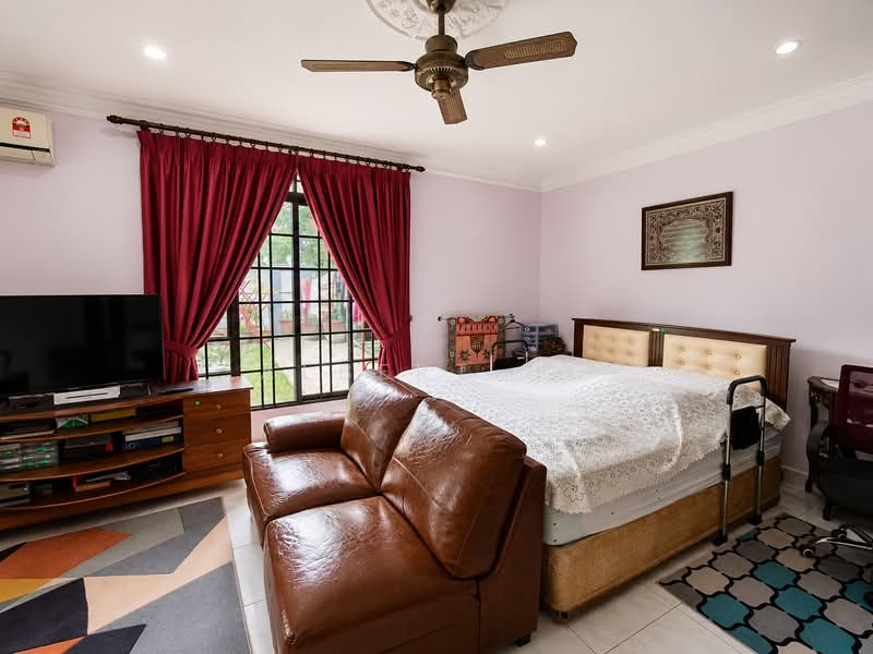Semi-Detached House for Sale in Kelana Jaya (Petaling Jaya) - Albert Ho - Bedroom - PropertyGuru.com.my