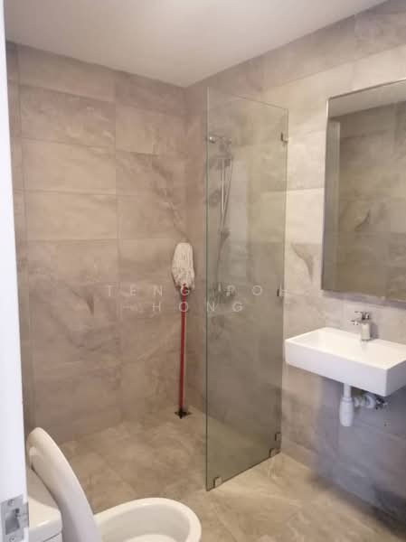 Servis Apartment untuk Dijual di Equine Residence - Teng Poh Hong - Bathroom - PropertyGuru.com.my