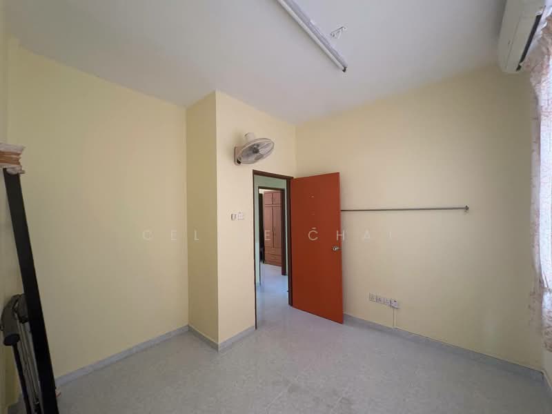Flat for Sale at Rumah Pangsa Jasmine - Celine Chai - Bedroom - PropertyGuru.com.my