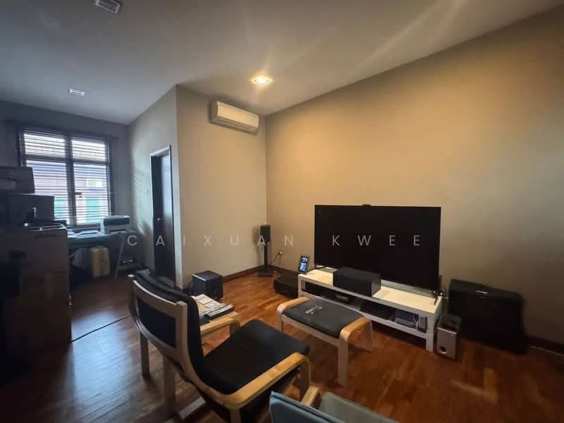 2-storey Terraced House for Sale in Taman Molek (Johor Bahru) - Caixuan Kwee - PropertyGuru.com.my