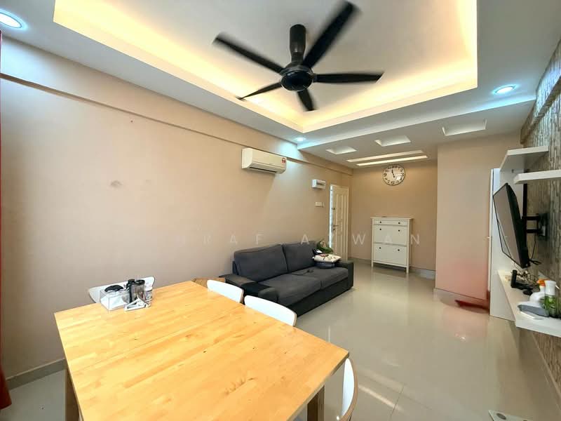 Pangsapuri untuk Disewa di Subang Perdana Goodyear Court 10 - Ashraf Azwan - Living Room - PropertyGuru.com.my