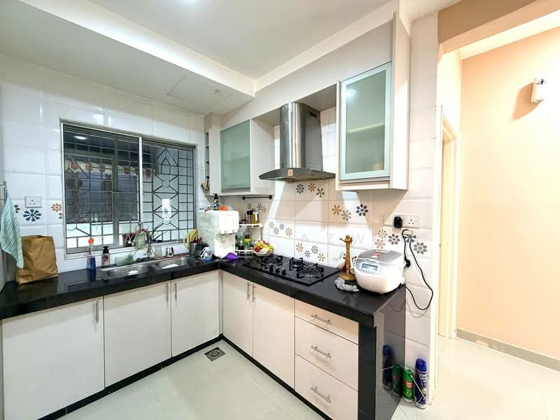 Pangsapuri untuk Disewa di Subang Perdana Goodyear Court 10 - Ashraf Azwan - Kitchen - PropertyGuru.com.my
