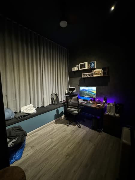 Service Residence for Sale at Aera Residence - Teng Poh Hong - Study - PropertyGuru.com.my