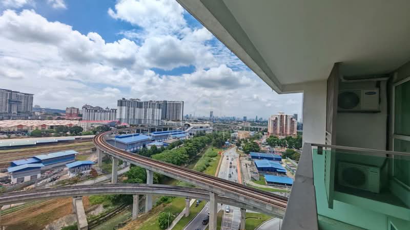 Servis Apartment untuk Dijual di Pacific Place - Ivan Tan - Balcony - PropertyGuru.com.my