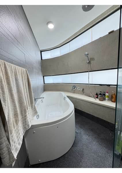 Servis Apartment untuk Dijual di Aragreens - Kevin Chen - Bathroom - PropertyGuru.com.my