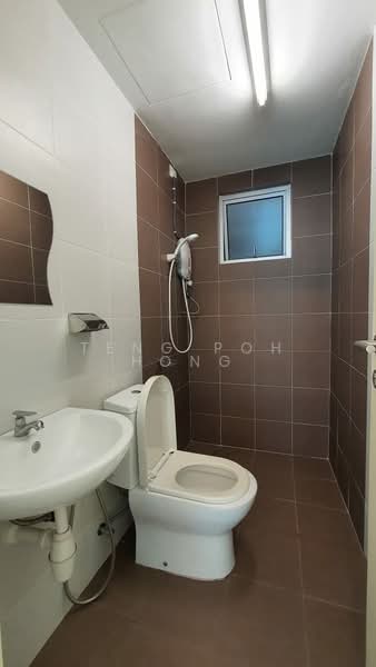Servis Apartment untuk Dijual di Galleria Equine Park - Teng Poh Hong - Bathroom - PropertyGuru.com.my